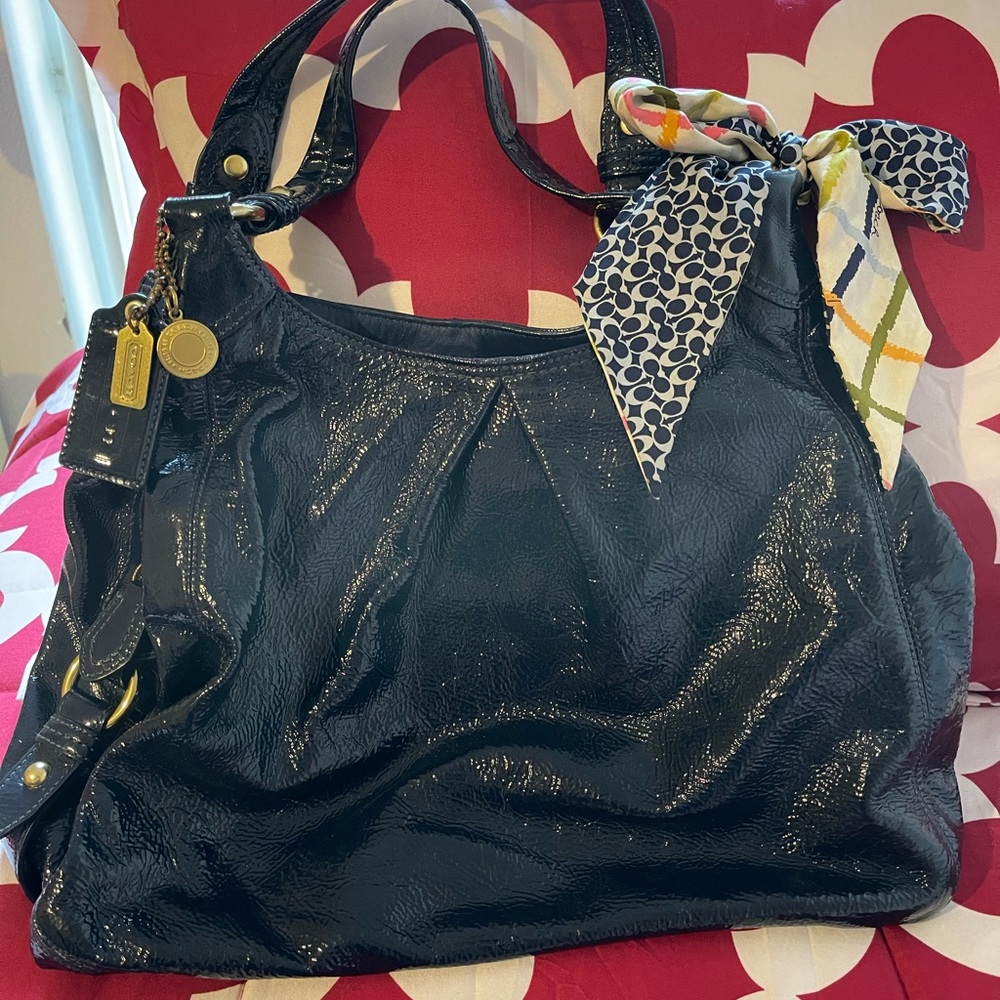 🤩 Coach Blue Patent Leather Bag w/ Silk Scarf.